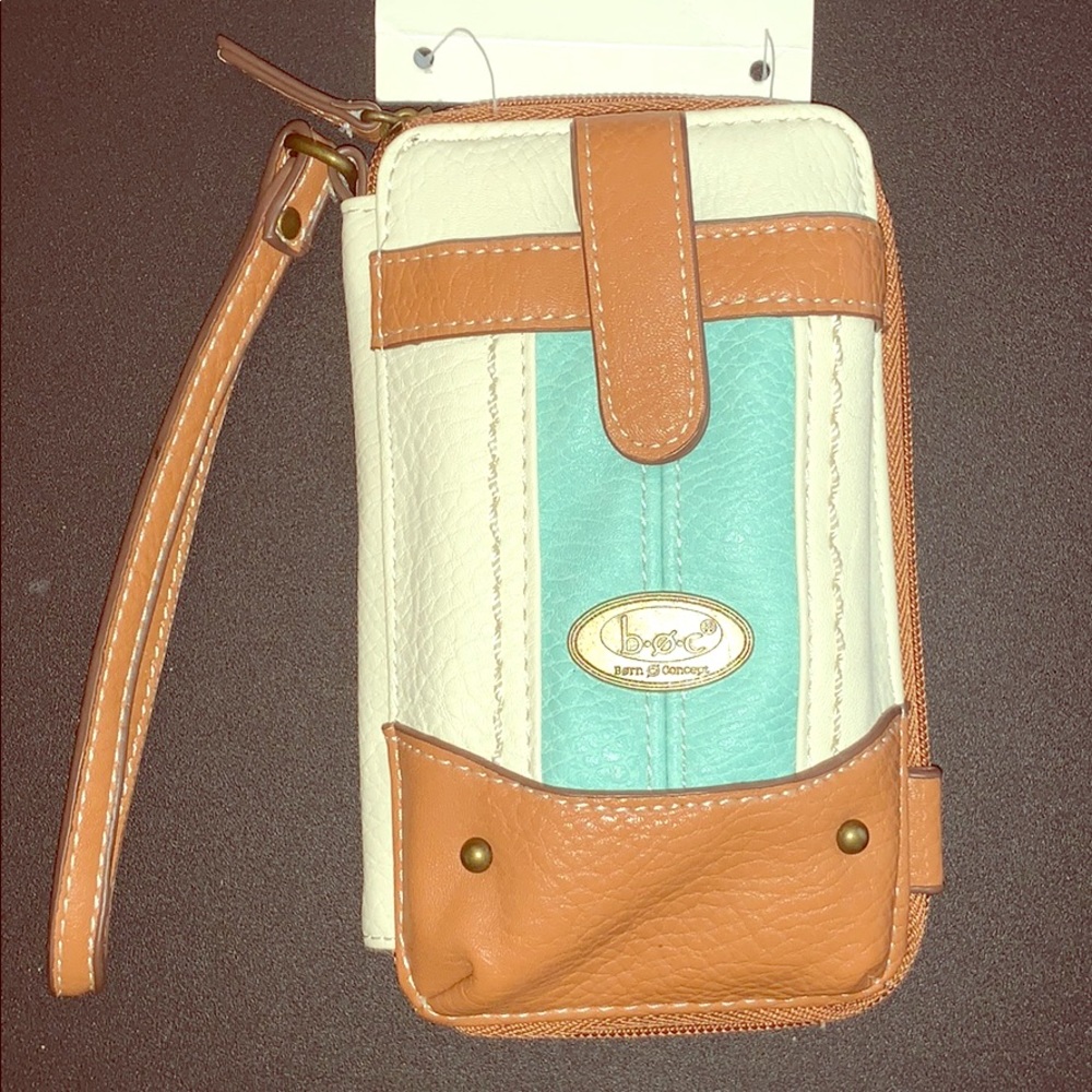 ✨5/$30 - Vintage Style Wristlet w/ RFID Shield